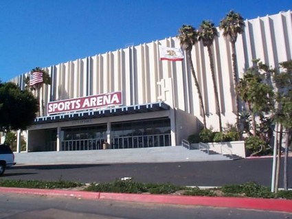 sports_arena_acdc_009.jpg